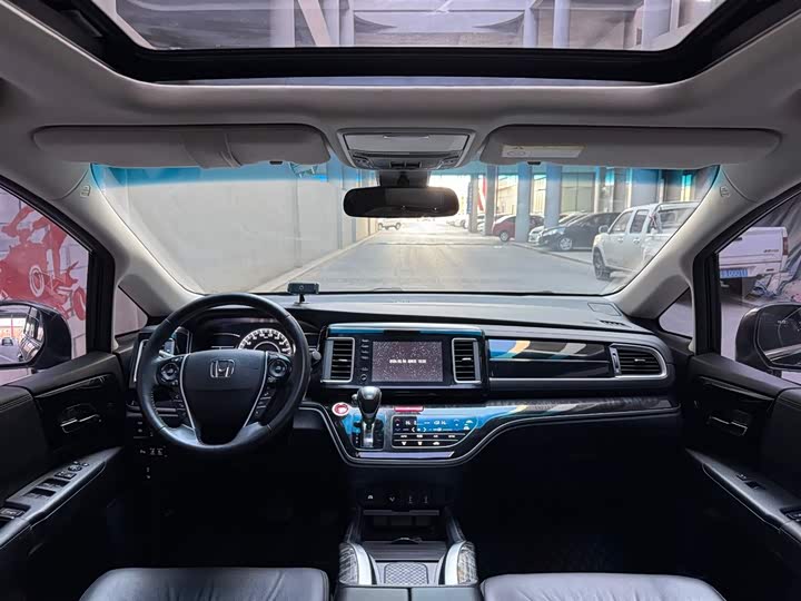 Фото 9 - Honda Elysion