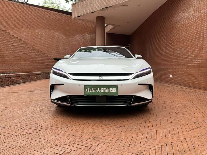 Фото 2 - BYD Han