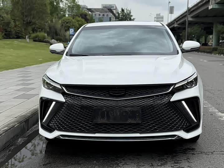 Фото 2 - Geely Emgrand L