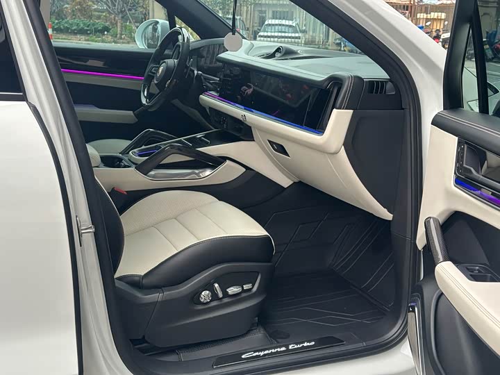 Фото 8 - Porsche Cayenne