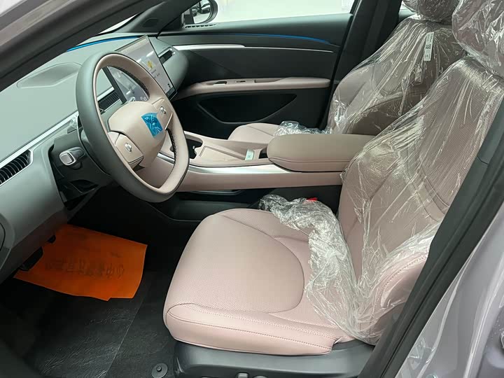 Фото 8 - XPeng Mona M03