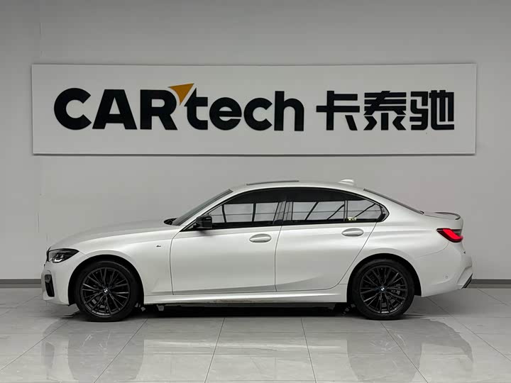 Photo 4 - BMW 3 Series