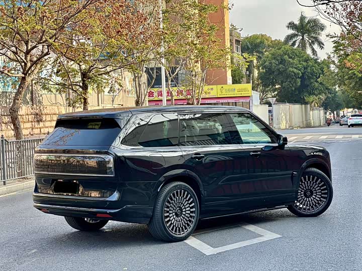 Фото 9 - Zeekr 9X