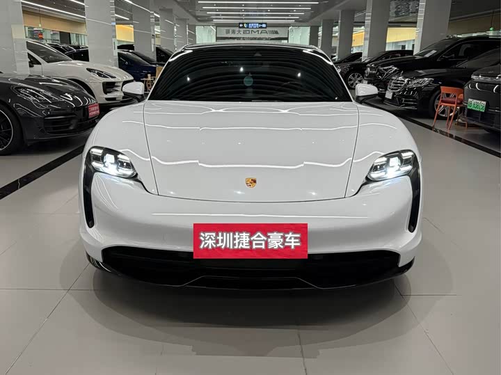 Photo 2 - Porsche Taycan