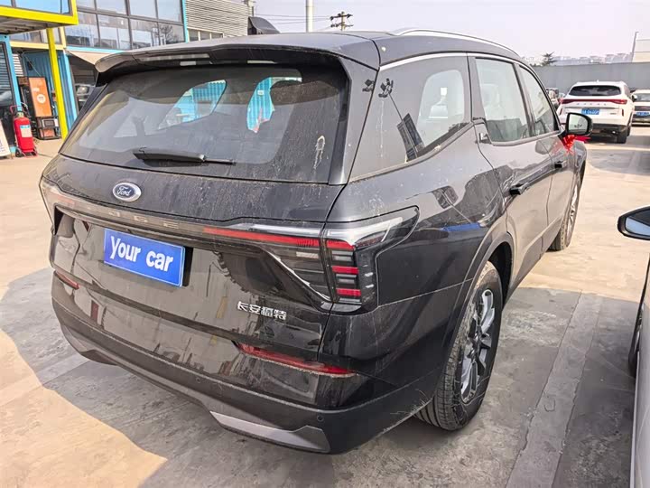 Фото 7 - Ford Edge