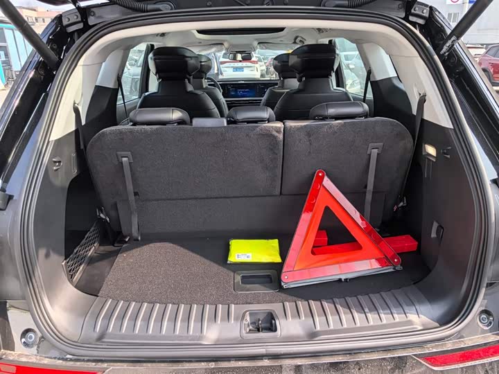 Фото 8 - Ford Edge