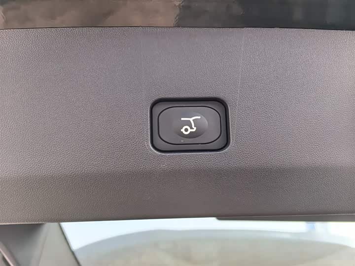 Фото 9 - Ford Edge