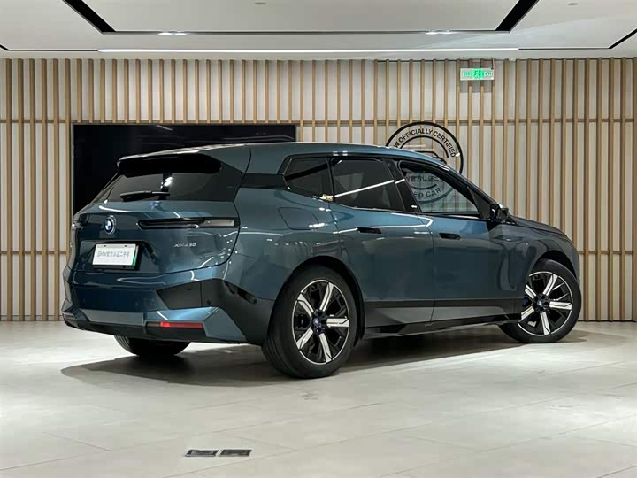 Фото 7 - BMW iX