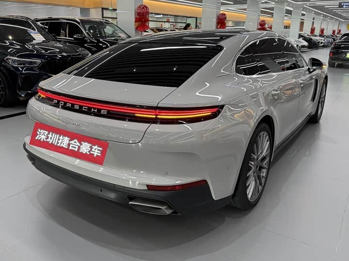 Фото 6 - Porsche Panamera