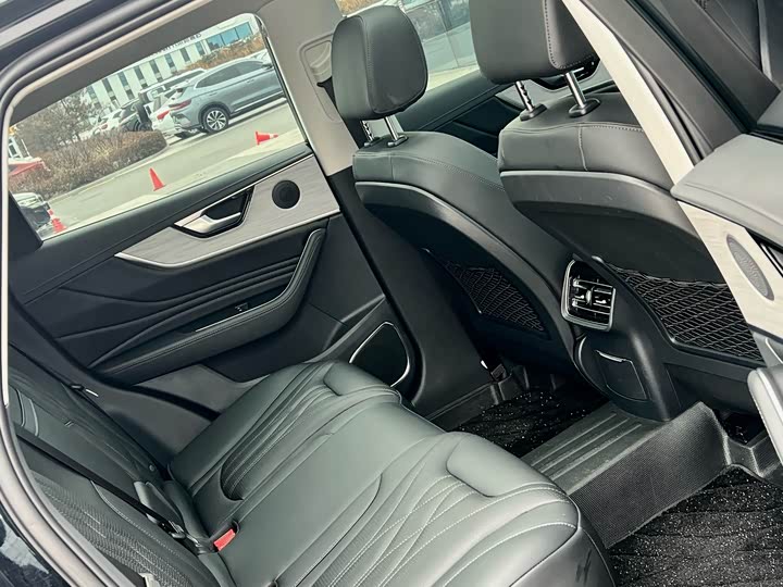 Фото 7 - Hongqi HS5