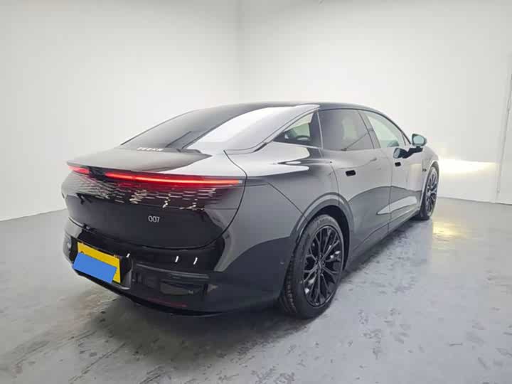 Фото 7 - Zeekr 007