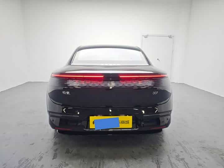Фото 8 - Zeekr 007