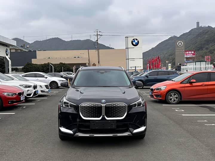 Фото 2 - BMW iX1