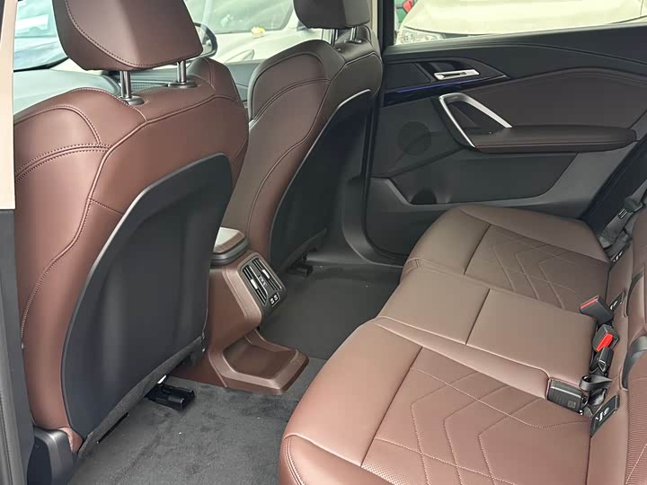 Фото 5 - BMW iX1