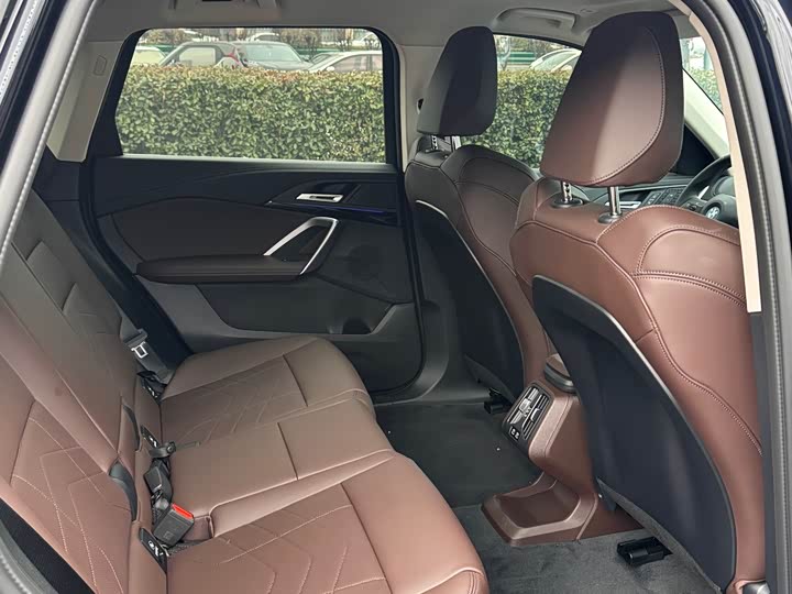 Фото 7 - BMW iX1