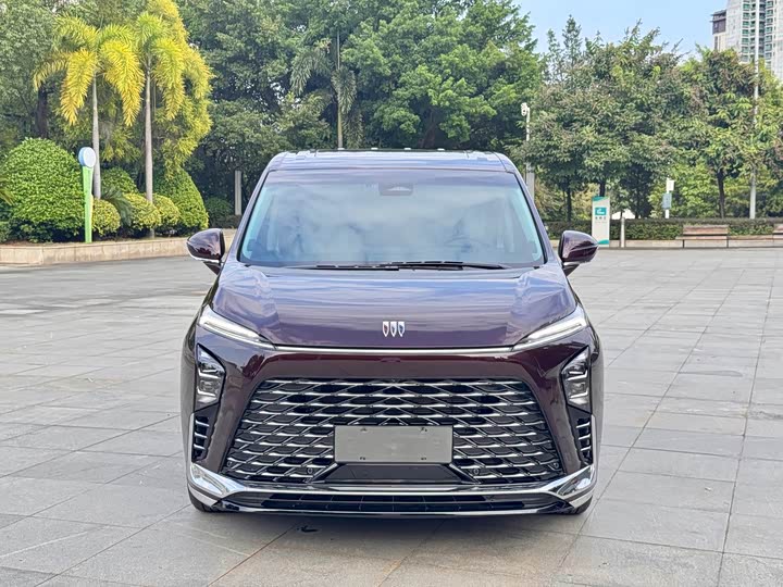 Фото 2 - Buick GL8 Hybrid