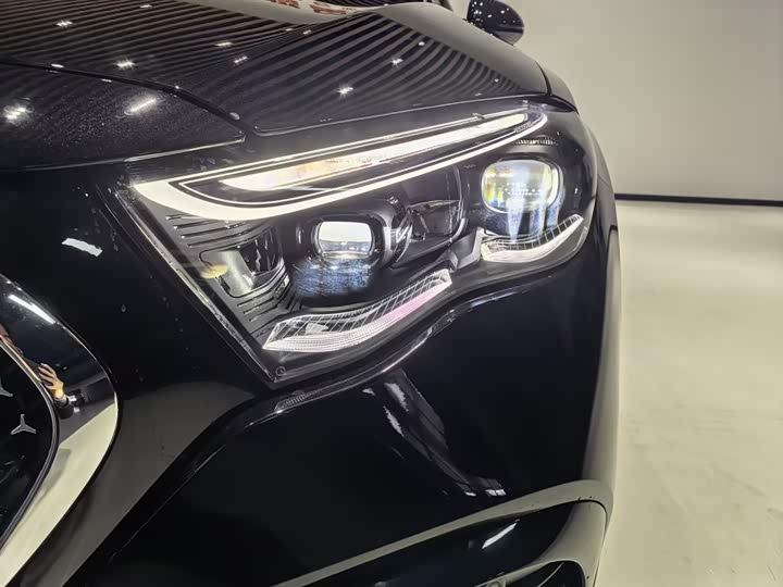 Фото 8 - Mercedes-Benz E-Class