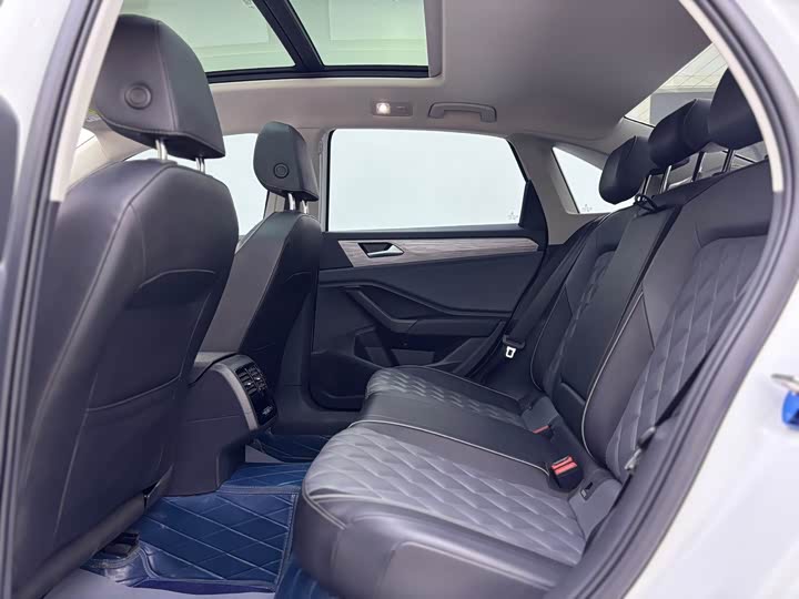 Фото 5 - Volkswagen Sagitar L