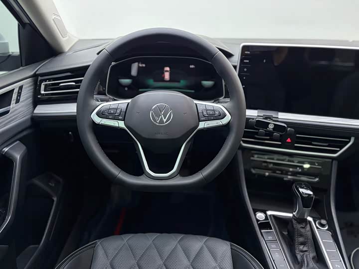 Фото 6 - Volkswagen Sagitar L