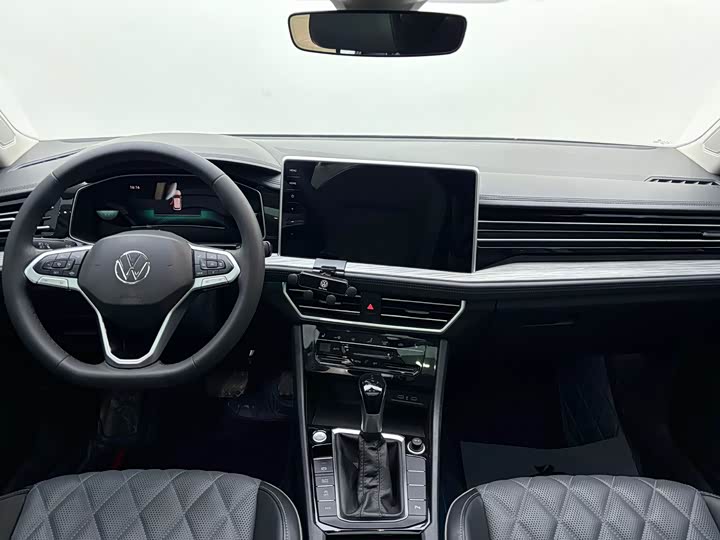 Фото 7 - Volkswagen Sagitar L