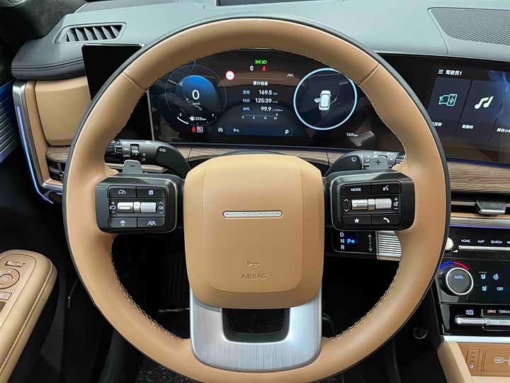 Фото 3 - Hyundai Santa Fe