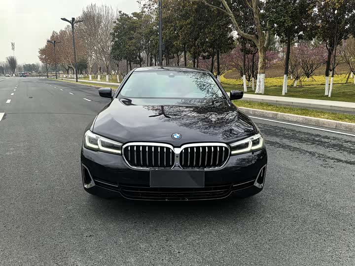 Фото 2 - BMW 5 Series