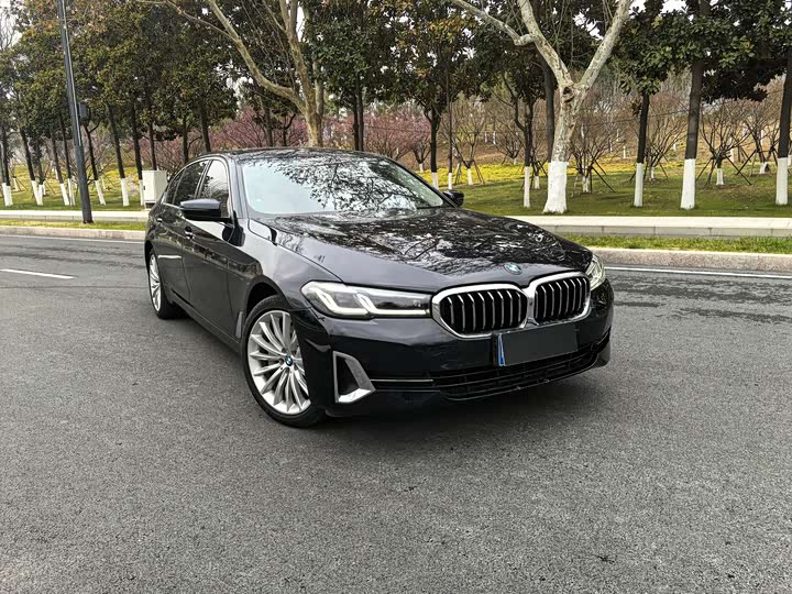 Фото 3 - BMW 5 Series