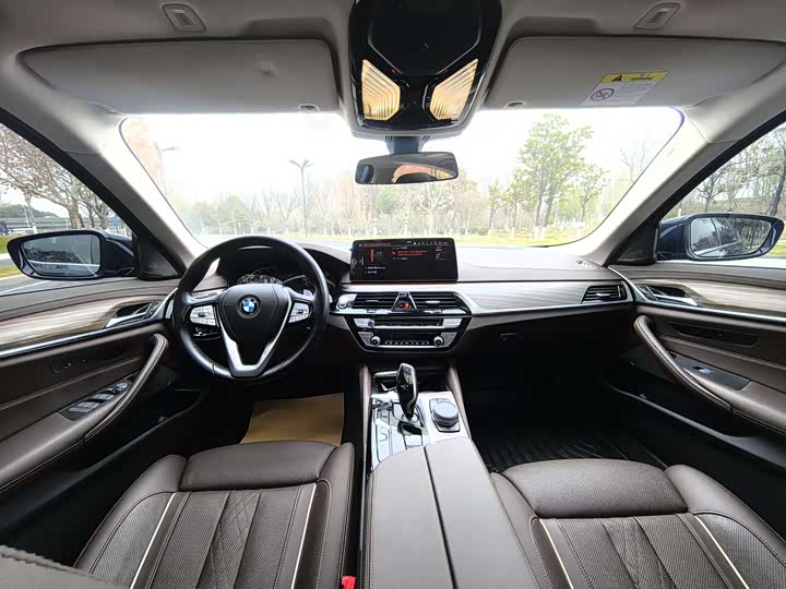 Фото 9 - BMW 5 Series