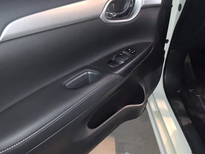 Фото 7 - Nissan Sylphy