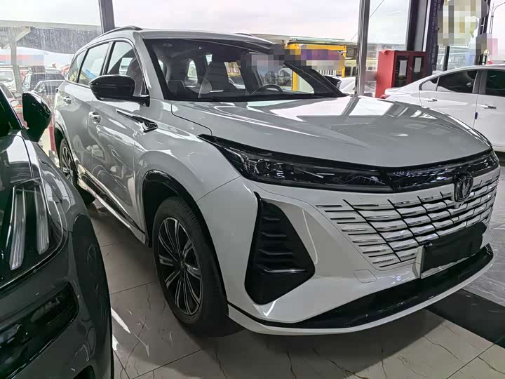 Фото 3 - Changan CS75 Plus