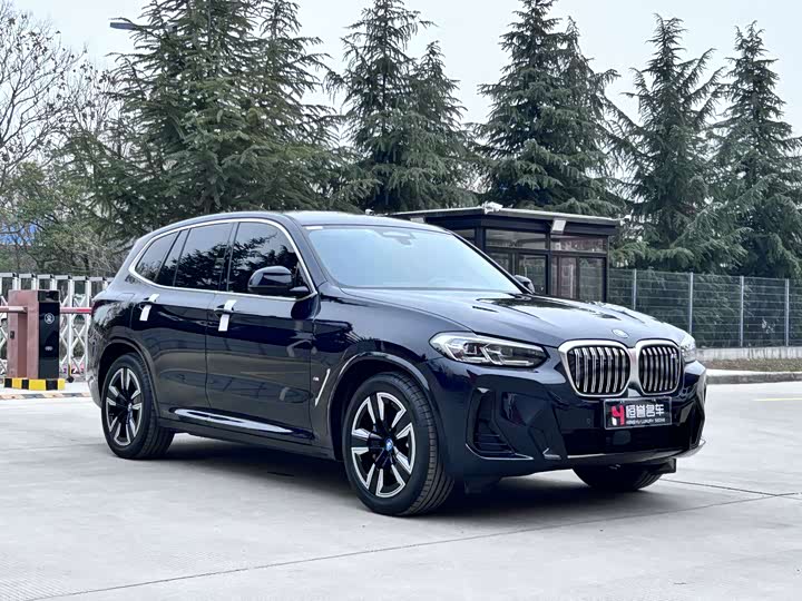 Фото 3 - BMW iX3