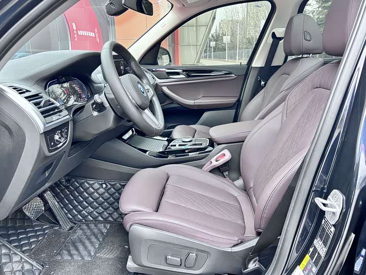 Фото 4 - BMW iX3