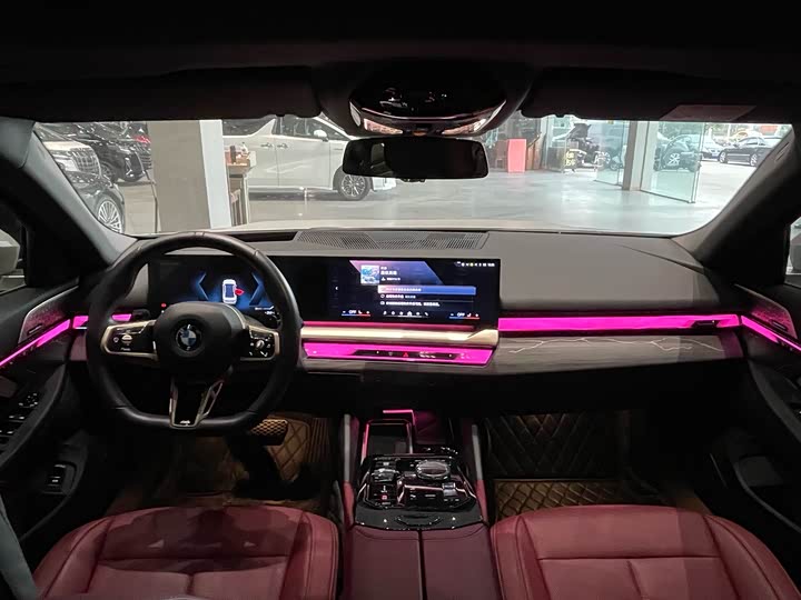 Фото 5 - BMW 5 Series