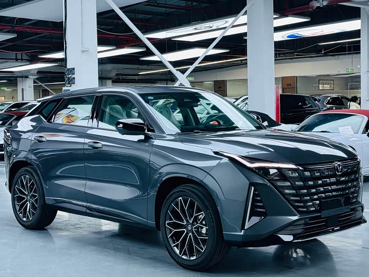 Фото 3 - Changan UNI-Z