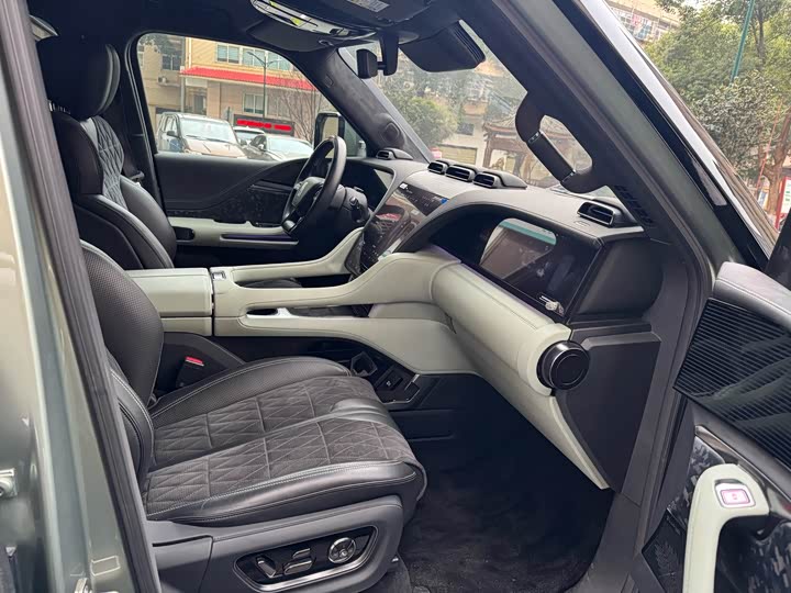 Фото 6 - BYD Yangwang U8