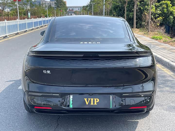 Фото 5 - Zeekr 007