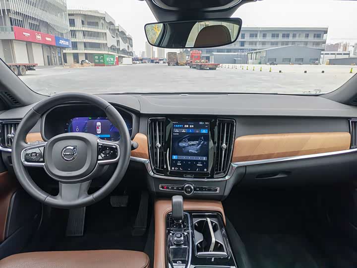 Фото 4 - Volvo S90 Hybrid
