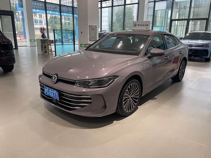 Фото 1 - Volkswagen Passat