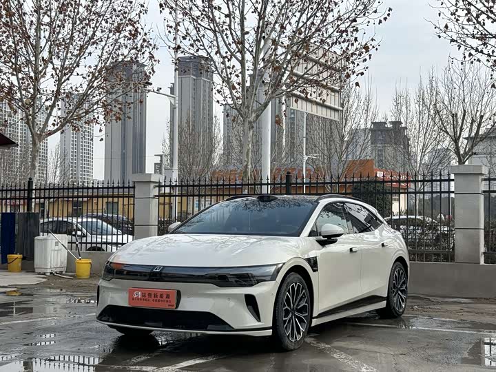 Фото 1 - Zeekr 007 GT