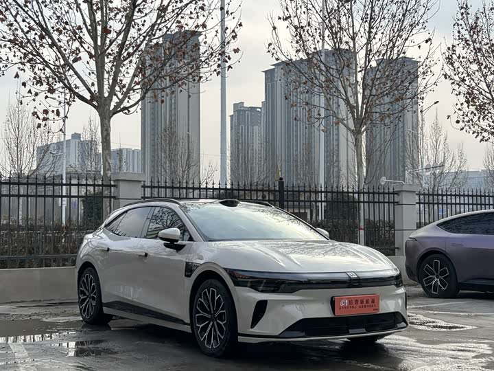 Фото 3 - Zeekr 007 GT