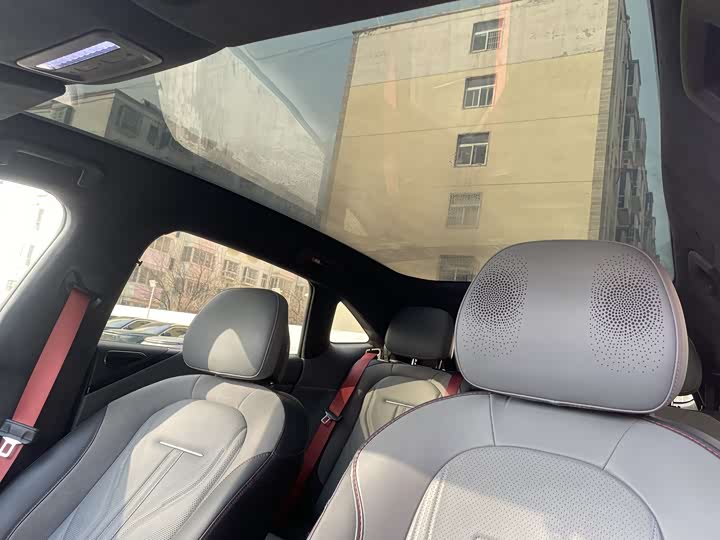 Фото 6 - Zeekr 007 GT