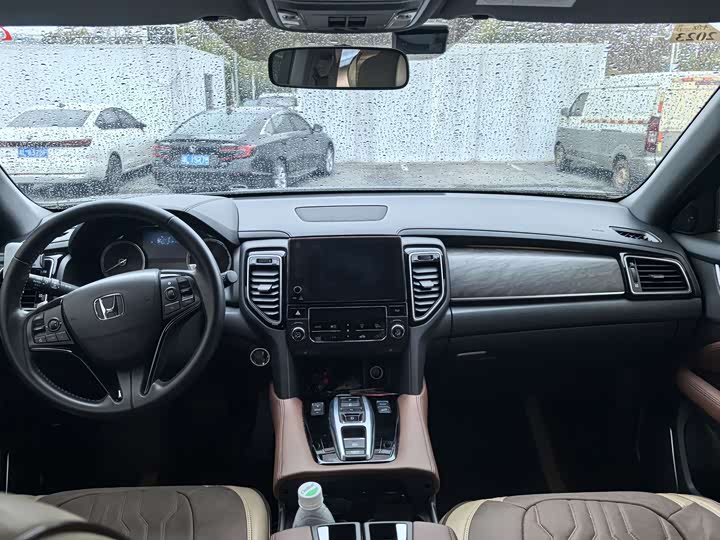 Фото 5 - Honda UR-V