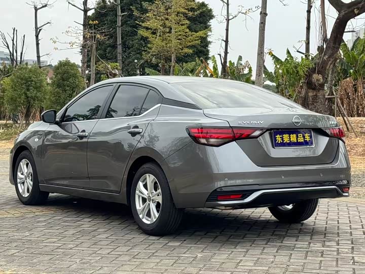 Фото 7 - Nissan Sylphy