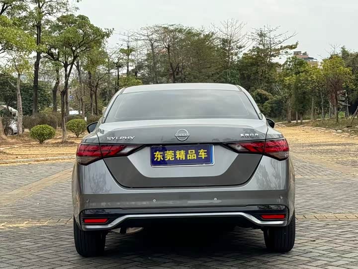 Фото 8 - Nissan Sylphy