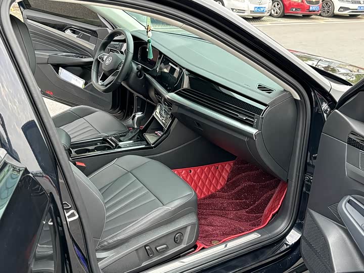 Фото 5 - Volkswagen Passat