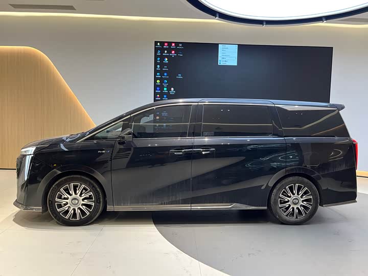 Фото 3 - GAC Trumpchi E9