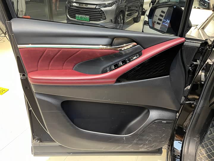 Фото 6 - GAC Trumpchi E9