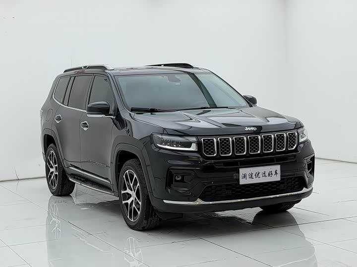 Фото 3 - Jeep Grand Commander