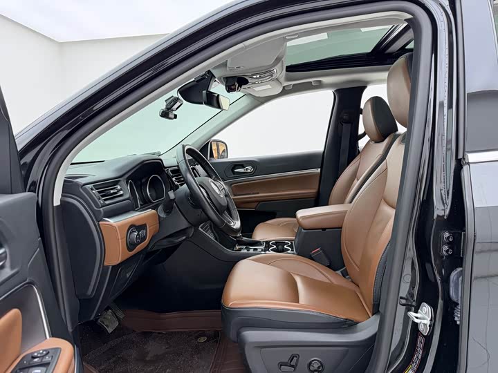 Фото 8 - Jeep Grand Commander