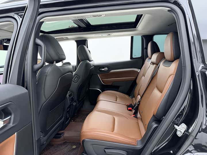 Фото 9 - Jeep Grand Commander